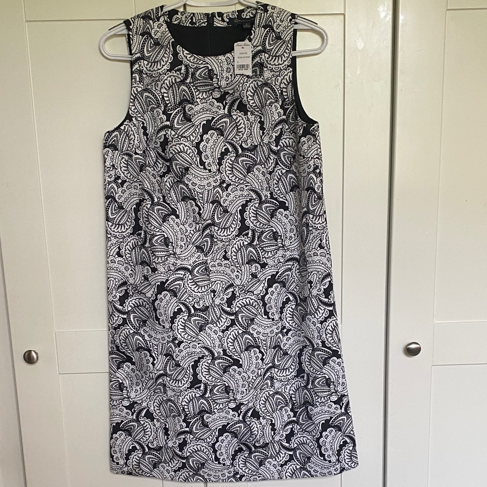 Brooks Brothers Black & White Paisley Sleeveless Shift Dress